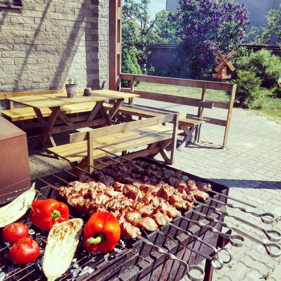 Urusel Guesthouse Tallinn Ngoại thất bức ảnh